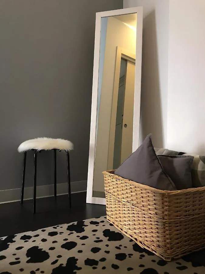 Civico6 Apartamento Tirano